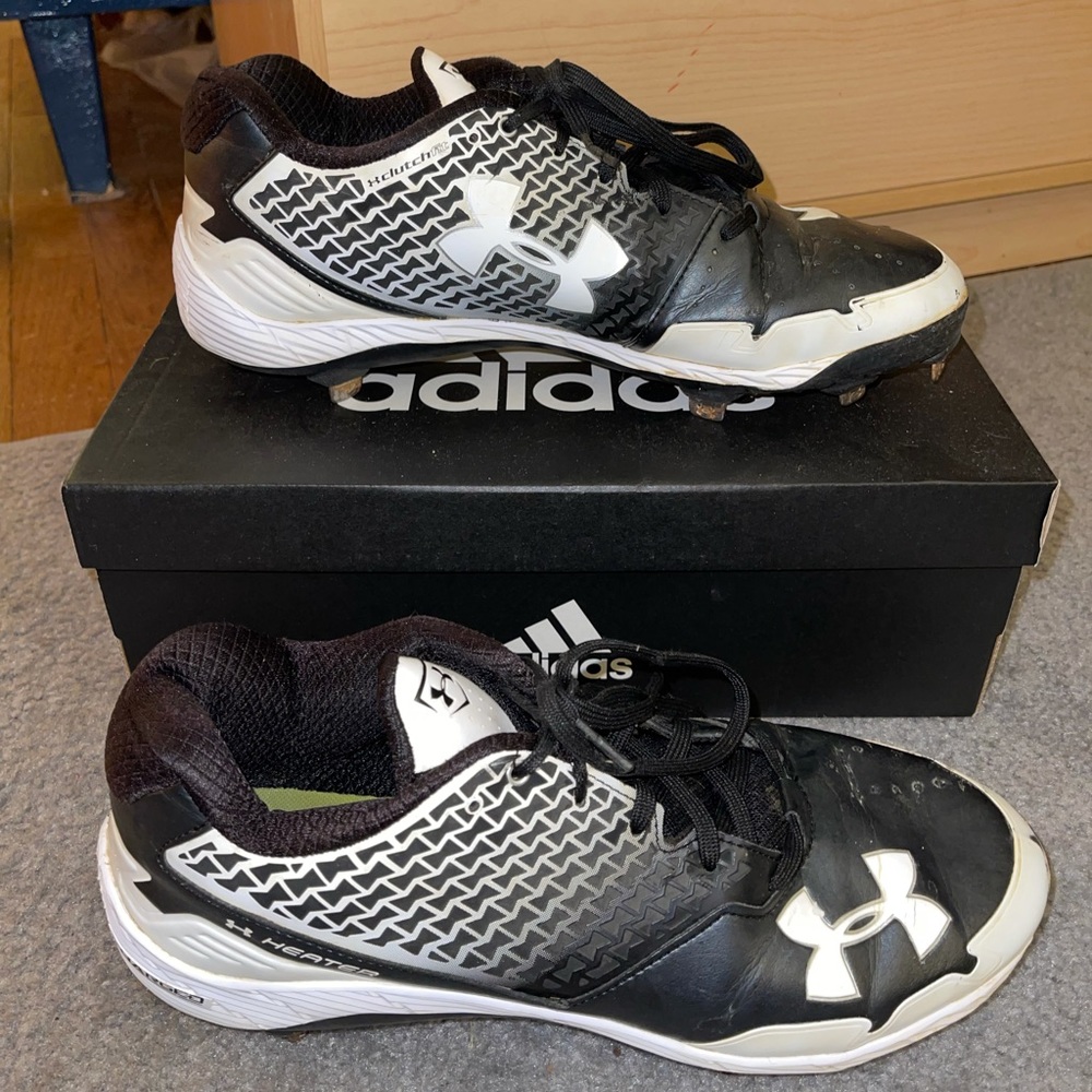 UnderArmor Size 11 Baseball Cleats